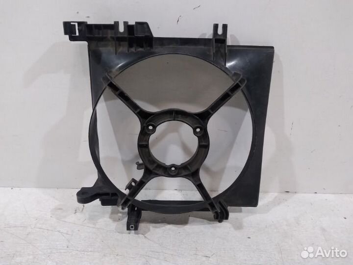 Кожух вентилятора передний Subaru Legacy B13