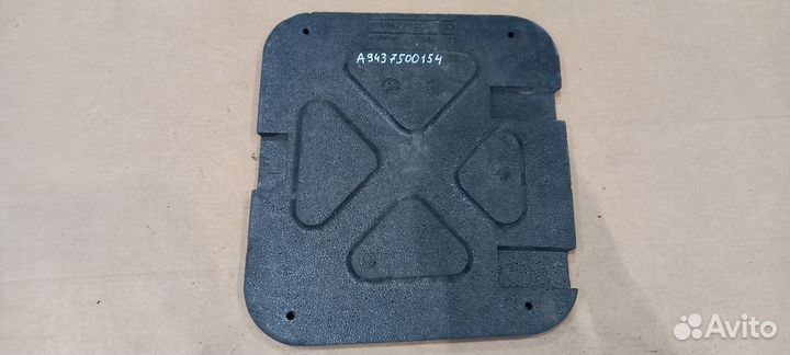 Обшивка багажника