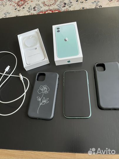 iPhone 11, 64 ГБ