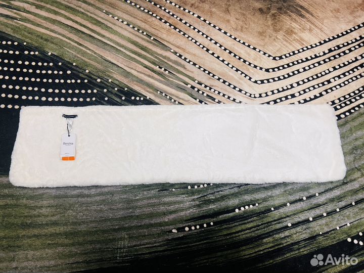 Шарф белый Bershka