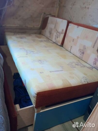 Диван детский диванчик продам