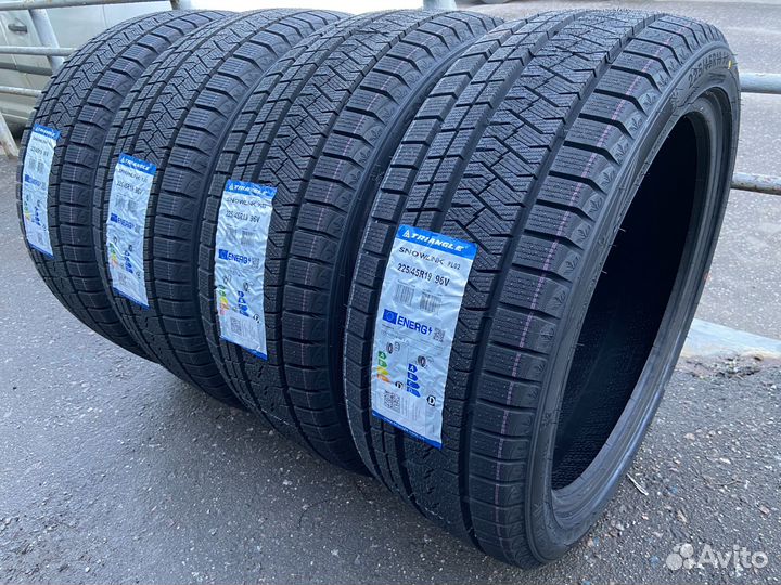 Triangle Trin PL02 225/45 R19 96V