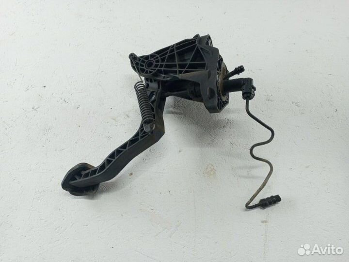 Педаль сцепления Skoda Fabia 1.2 cgpa 2010