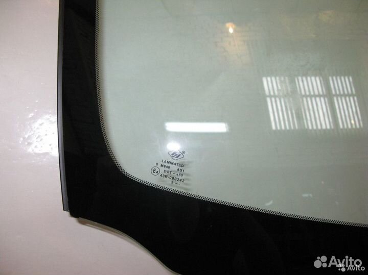 Стекло заднее Kia Rio X-Line