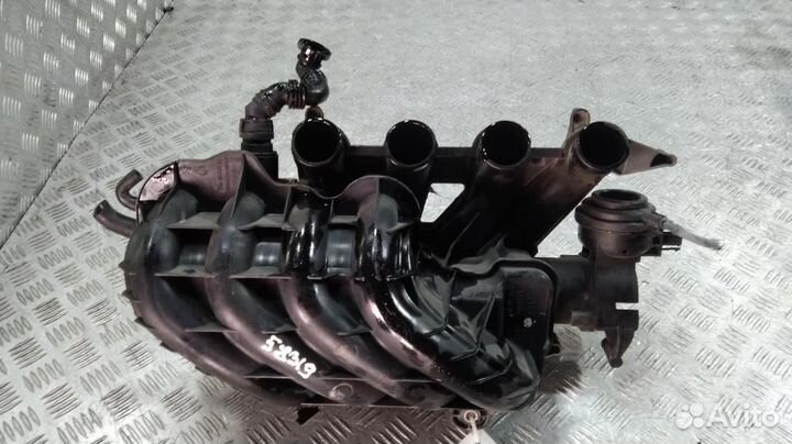 Коллектор впускной для Volkswagen Passat 6