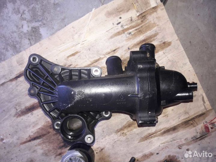 Водяной насос на audi RS4 с 2007года 0791210141