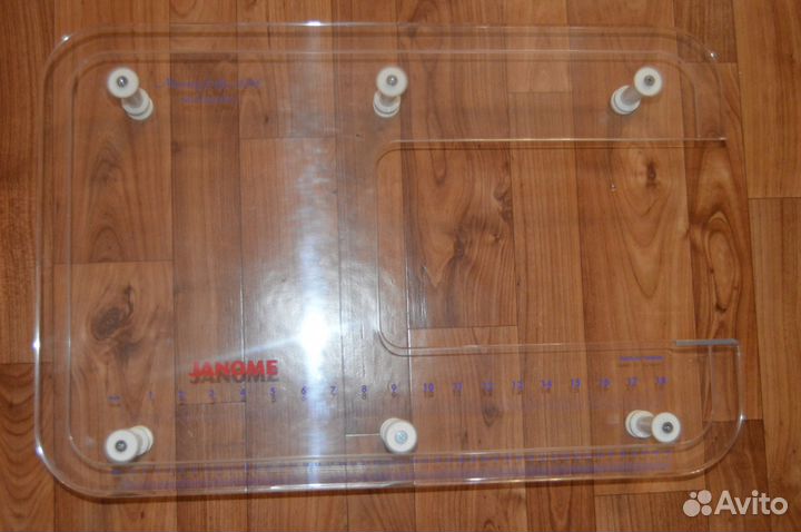 Приставной столик Janome