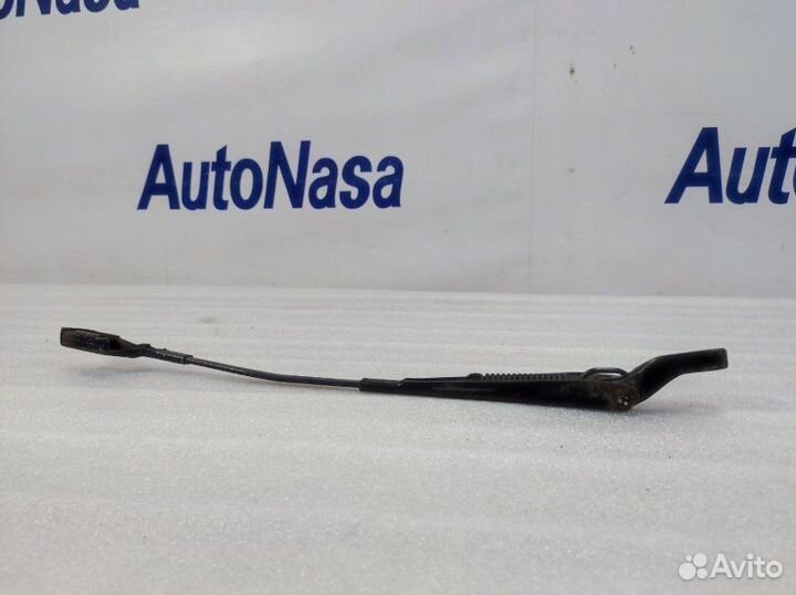 Поводок стеклоочистителя левый Skoda Fabia