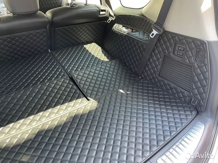 Коврик в багажник Infiniti QX