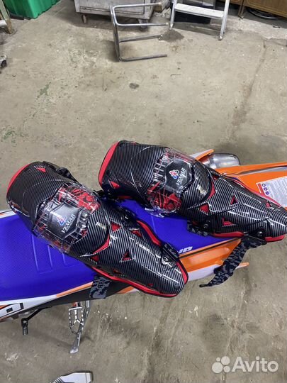 Мотонаколенники Vemar