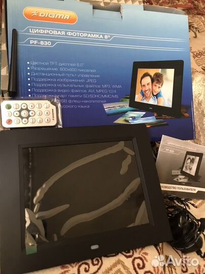 Цифровая фоторамка модель Digma PF-830