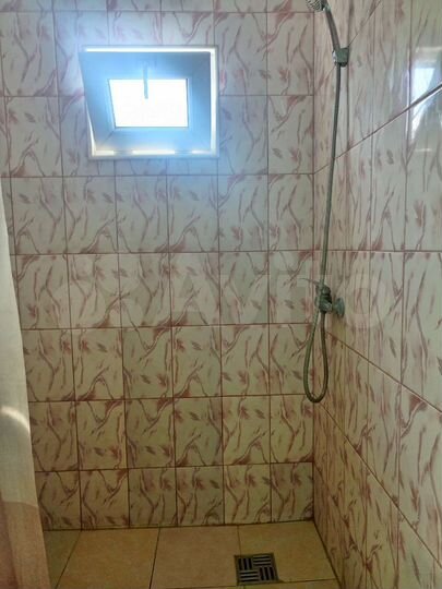 Комната 30 м² в 6-к., 2/2 эт.