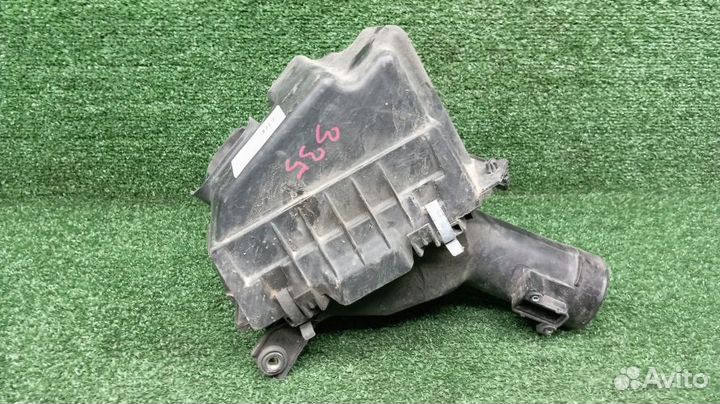 Корпус воздушного фильтра Infiniti G37s Левый