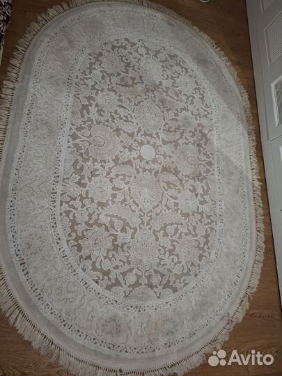 Ковер бу 2.40 на 1.60