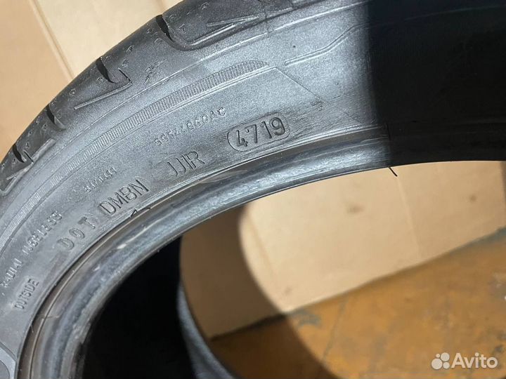 Goodyear Eagle F1 Asymmetric 3 245/40 R19 и 275/35 R19 98Y