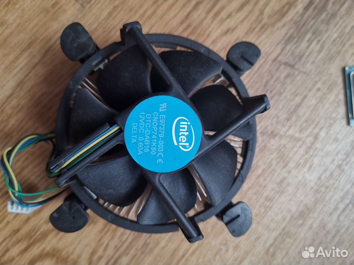 Боксовые кулера intel