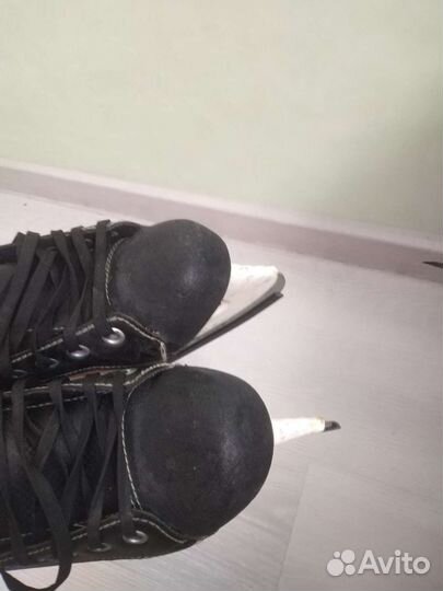 Продаются коньки б/у. 40 размер