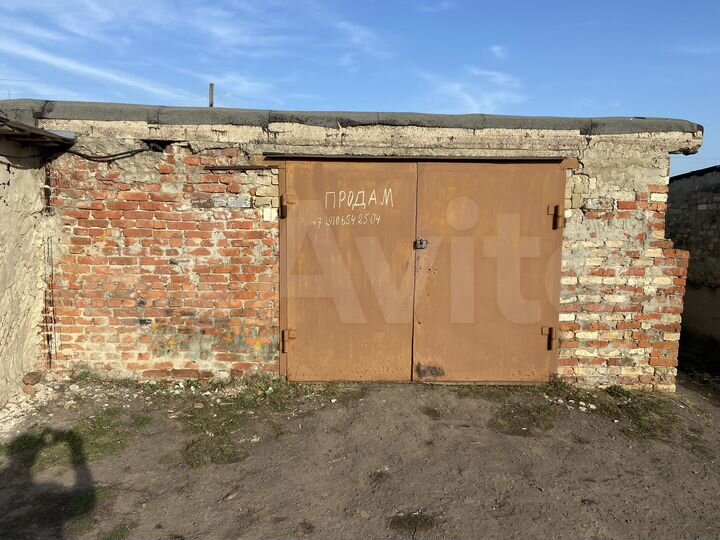 Гараж, > 30 м²