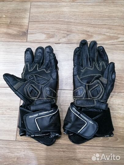Перчатки для мотоцикла