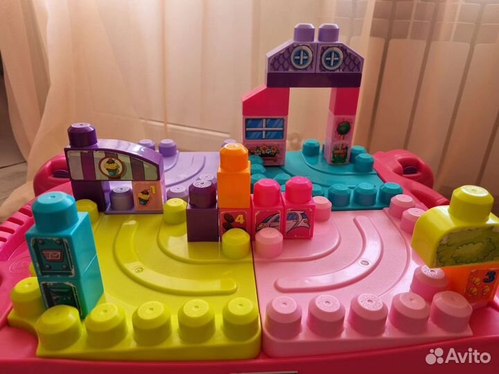Игровой центр/конструктор Mega bloks стол