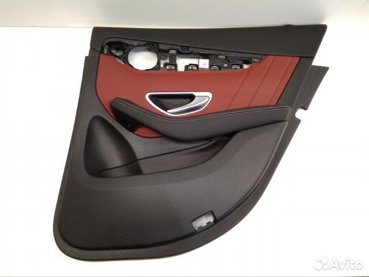 Обшивка двери задняя правая Mercedes-Benz Glc X253