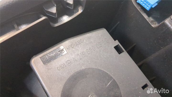 Консоль салона Mercedes CLS C219, 2007