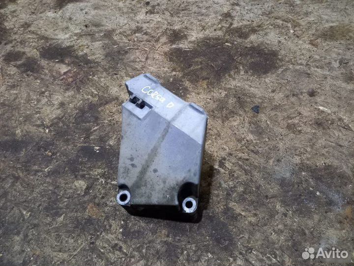 Кронштейн кпп Opel Corsa D Z12XEP 2007