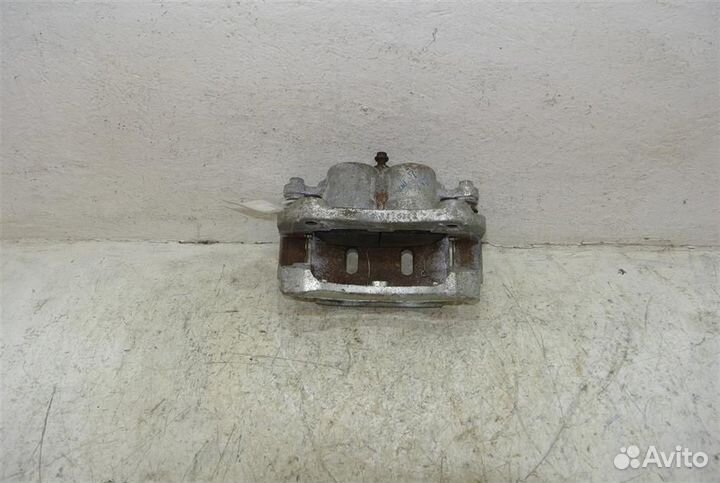 Суппорт передний правый Infiniti QX56/ QX80 (Y62)