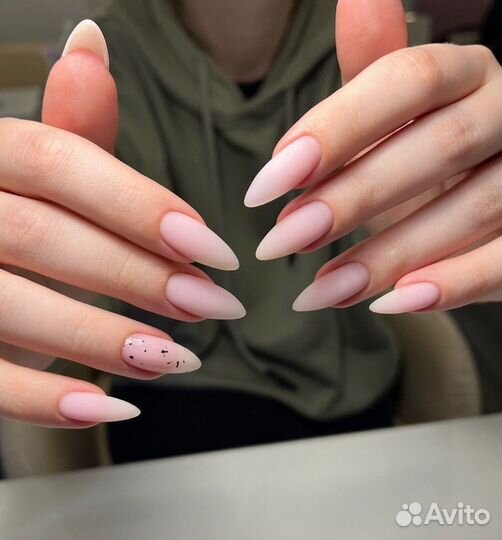 Маникюр / Наращивание ресниц / Шугаринг