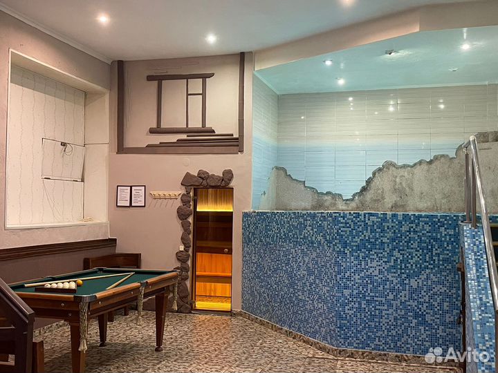 Сауна Монро с теплым бассейном и караоке