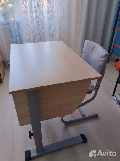 Письменный стол+стул