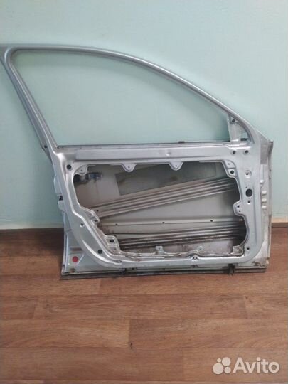 Дверь боковая передняя левая Volkswagen Passat B5+