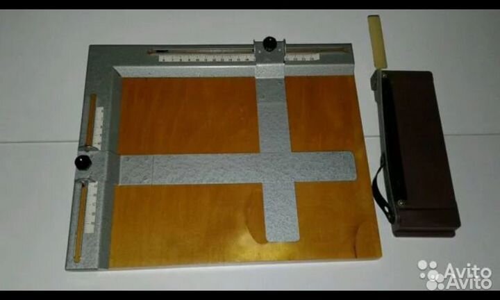 Направляющие линейки и резак для фотобумаги