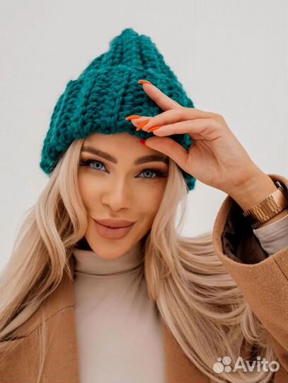 Шапка женская вязаная ручная работа
