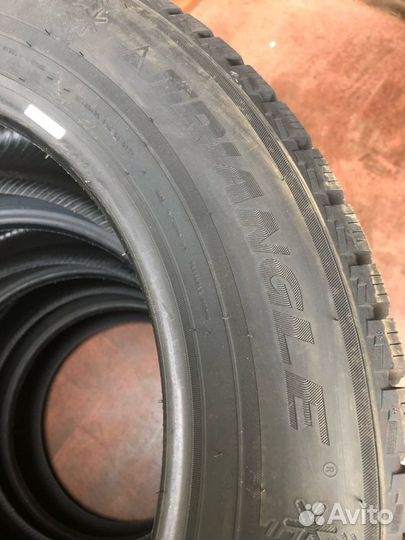 Triangle PL01 235/45 R18