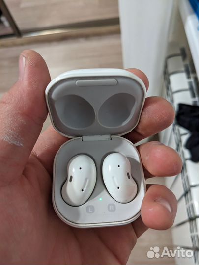 Samsung Galaxy Buds Live Беспроводные наушники