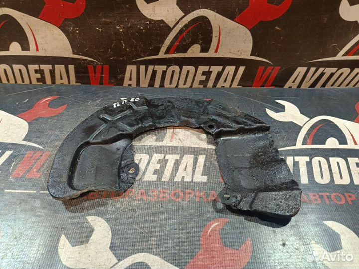 Пыльник тормозного диска передний правый Volvo S80