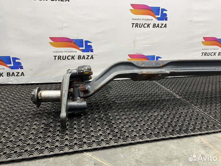 1785563 Балка передняя в сборе