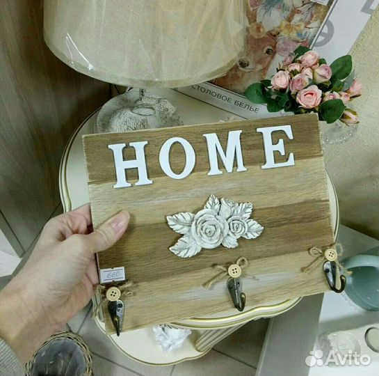 Ключницы, крючки, держатели для бумаги, вешалки