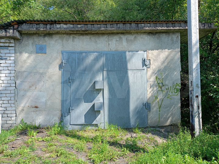 Гараж, > 30 м²