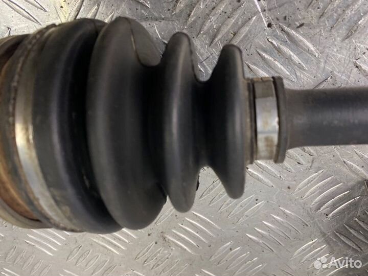 Привод задний правый Toyota Rav4 XA10 1994-2000