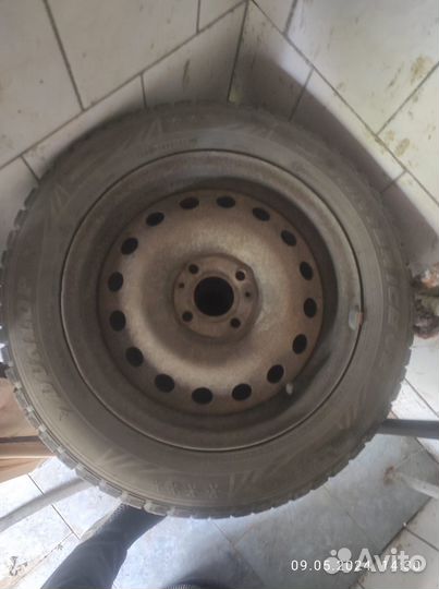 Колеса Dunlop зима 175х65 R15