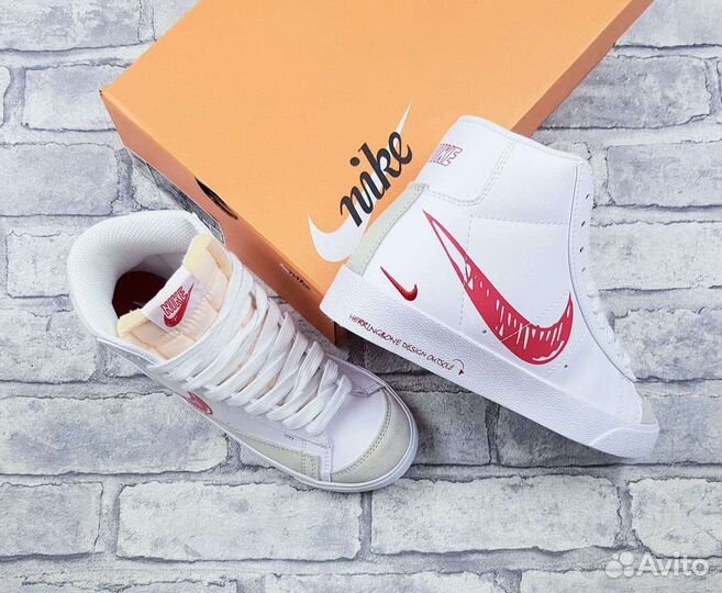 Женские кроссовки Nike Blazer