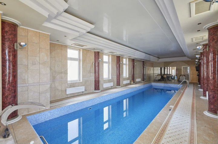 Дом 380 м² на участке 24 сот.