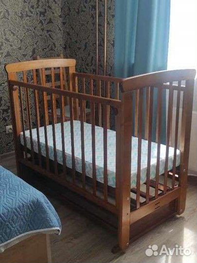 Детская кроватка и комод Красная звезда