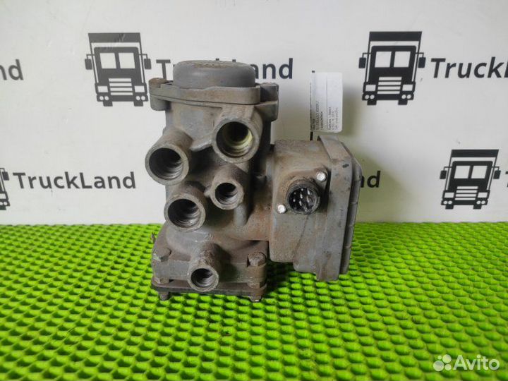 Кран управления тормозами прицепа Man Tgx