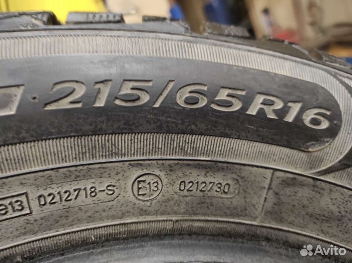 Dunlop Ice Touch 215/65 R16 98T