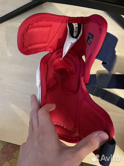 Налокотники хоккейные easton