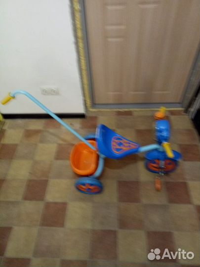 Детский велосипед бу с ручкой