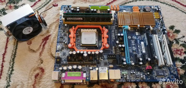 Материнская плата gigabyte